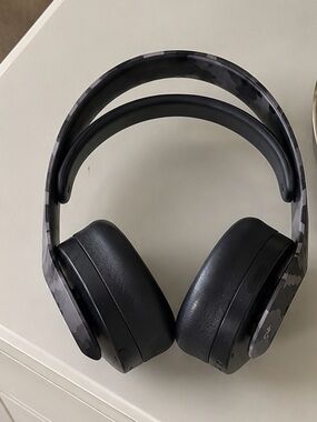Sony Camo Over-Ear Wireless Headphones Black Grey